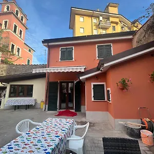 Very Flat In Lerici